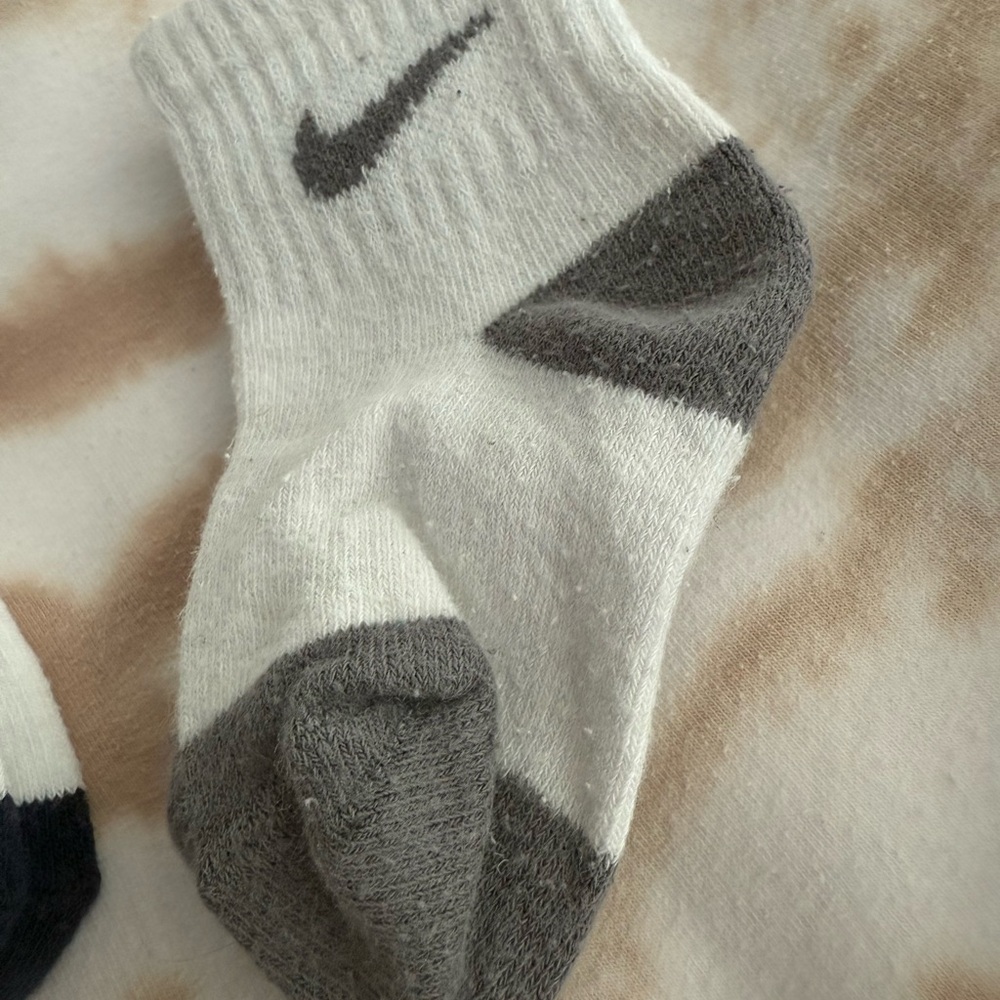Nike Infant Ankle Socks in Green, Blue, Gray, and Black - Picture 2 of 2